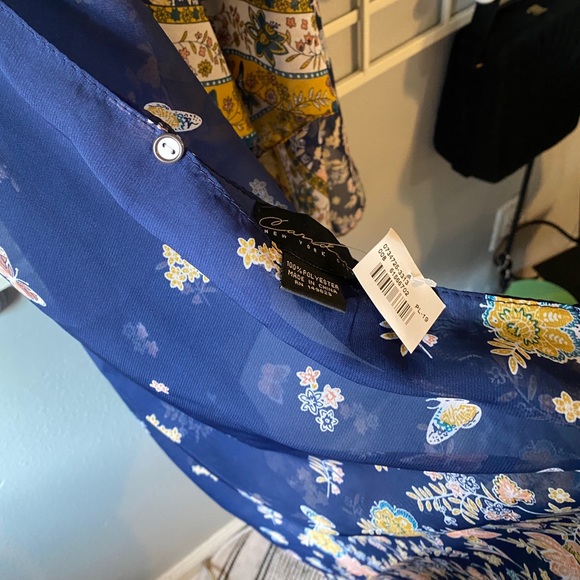 Candor NYC Butterfly 2-way Chiffon Poncho - Picture 7 of 7